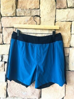 On Cloud Weightless Men's Running Shorts Blue Black